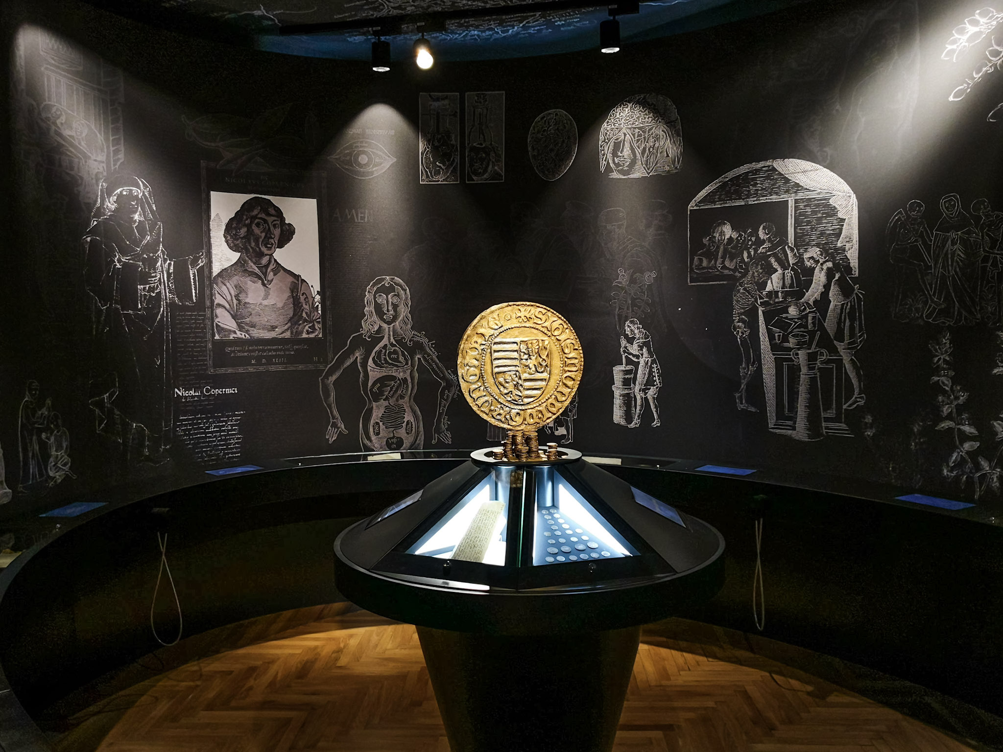 Aplikacje interaktywne na ekspozycji w Domu Mikołaja Kopernika